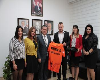 Dürüst, Kıbrıs Gençlik Spor Ve Kültür Derneği Üyelerini Kabul Etti