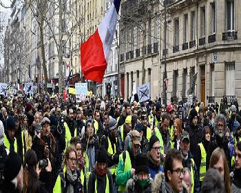 Fransa’Da Sarı Yelekliler 12. Kez Sokaklarda