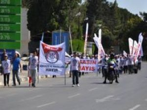 Hür-İş 1 Mayıs yürüyüşü düzenledi