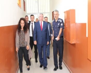 İçişleri Bakanı Evren, Cezaevindeki Madde Bağımlılığını Önleme Eğitimine Katıldı