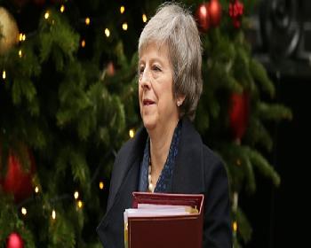 İngiltere Başbakanı Theresa May Güven Oyu Aldı