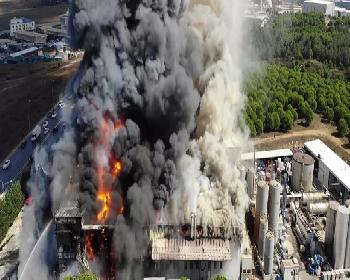 İstanbul Tuzla’da Bir Kimya Fabrikasında Yangın Çıktı