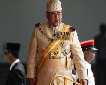 Malezya Kralı Resmen Tahta Çıktı 