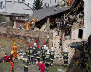 Polonya'daki Bina Çökmesinde Ölü Sayısı 6'ya Çıktı