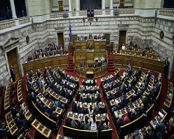 Yunanistan’Da 8 Yıl Aradan Sonra Hazırlanan İlk Bütçe Onaylandı