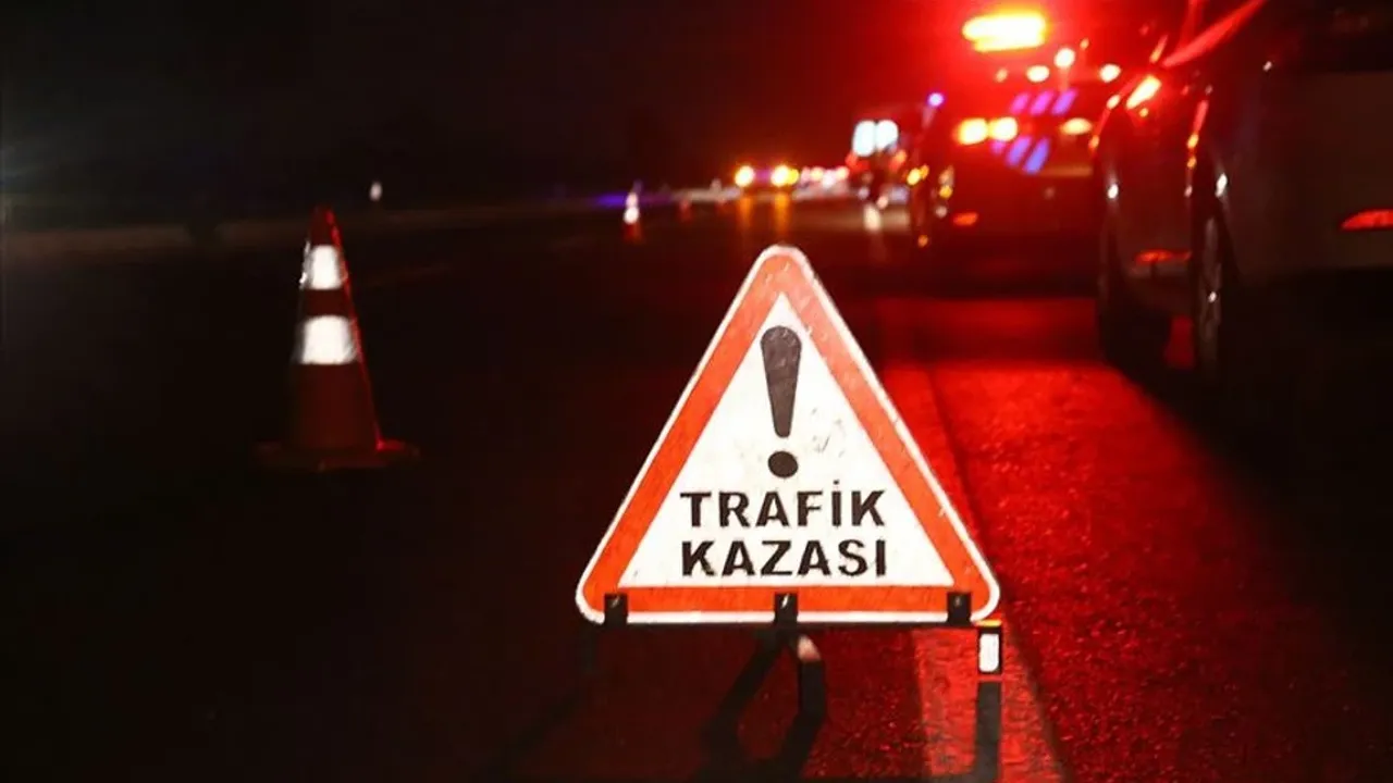 Girne’de alkollü sürücü park halindeki araca çarptı