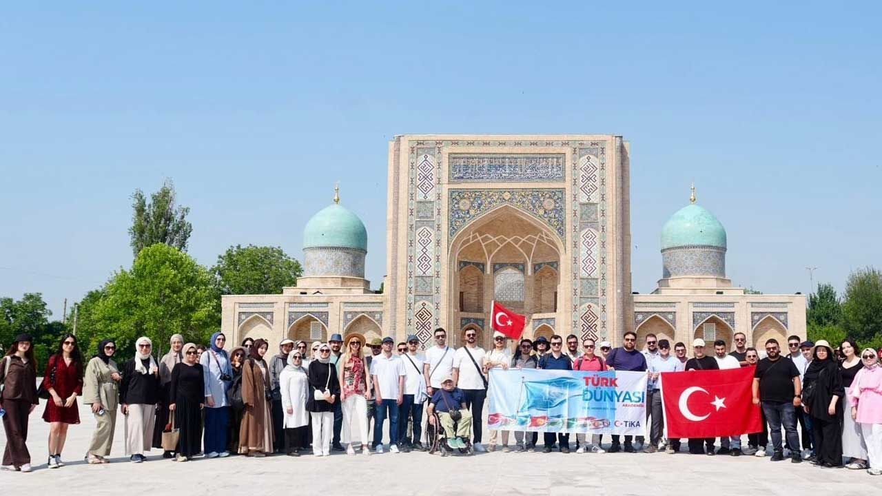 DAÜ, Türk Dünyası Akademisi Özbekistan Kültür Gezisi’nde temsil edildi