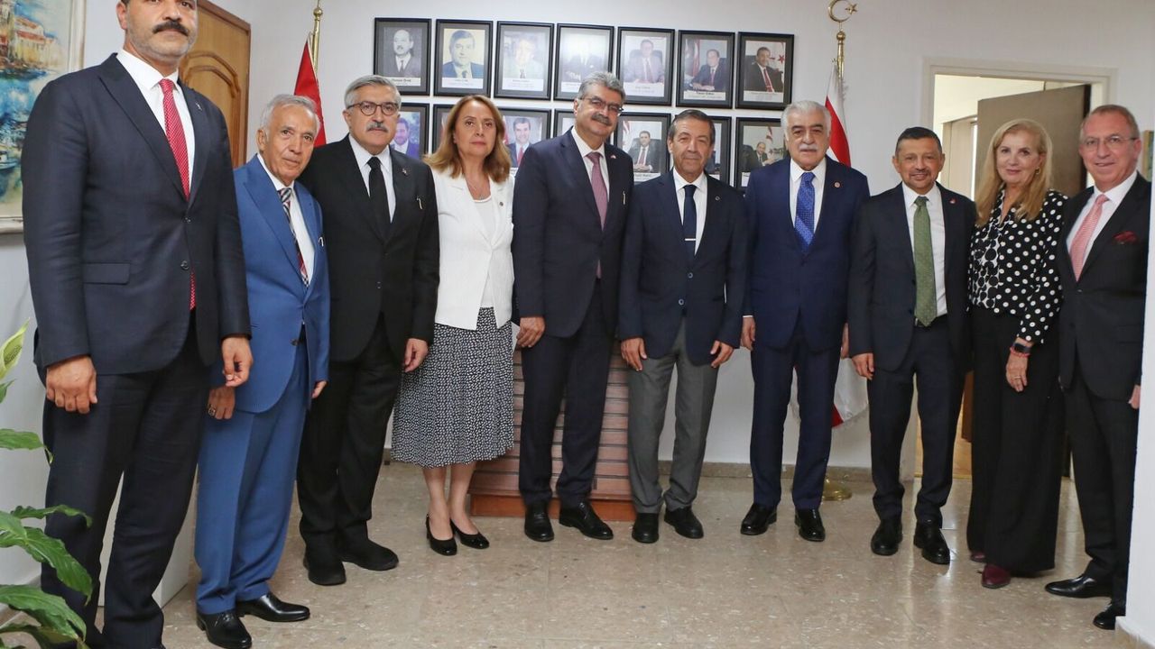 Ertuğruloğlu, TÜRKPA ve Türkiye-KKTC Parlamentolar Arası Dostluk Grubu heyetlerini kabul etti