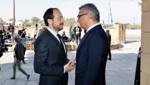 Erhürman ve Hristodulidis yarın ara bölgede görüşecek