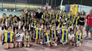 Geçitkale Voleybol Akademi’de geleceğin yıldızları yetişiyor