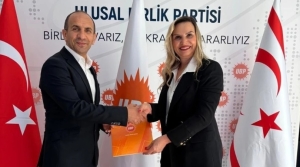 Topal’dan UBP’de aday adaylığı başvurusu