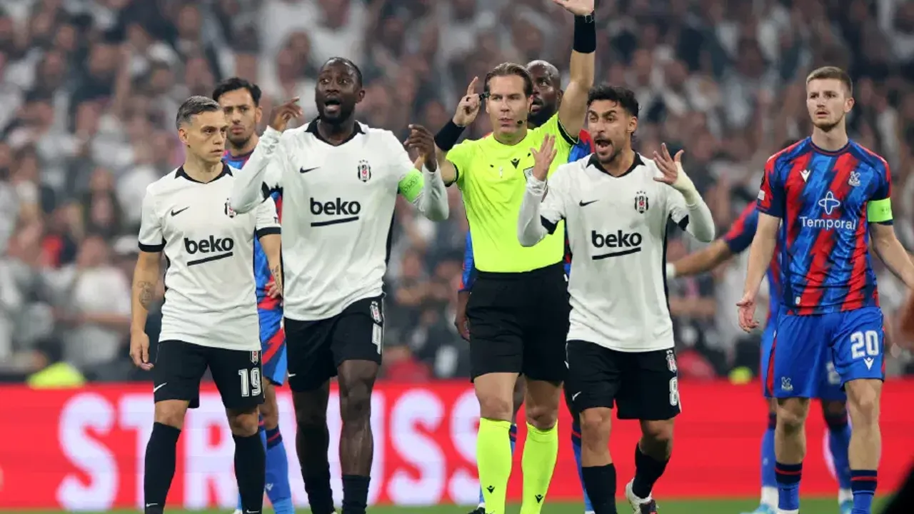 Beşiktaş ilk puan kaybını yaptı: 10 kişi Kartal sahasında beraberlik aldı