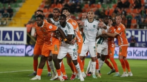 Kocaelispor deplasmanda Alanyaspor’u yendi