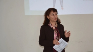 Yaşlı Hakları ve Ruh Sağlığı Derneği Başkanı Jenkins: Tüm yükü aileler sırtlıyor